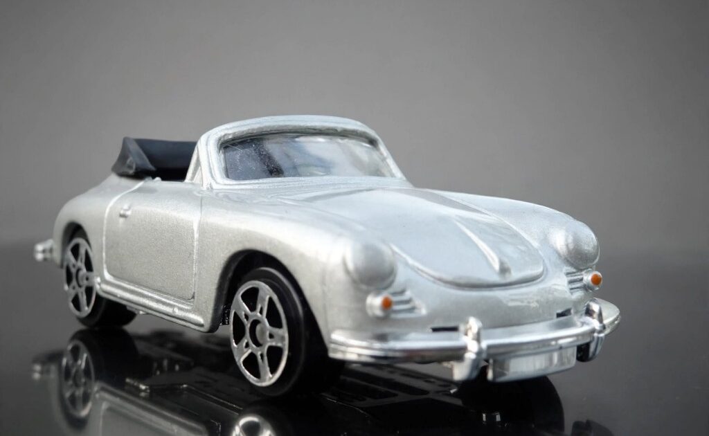 Maisto Porsche 356B Cabriolet review: silver paint and a shape from before the 911