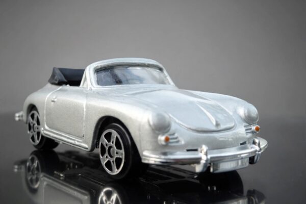 Maisto Porsche 356B Cabriolet review: silver paint and a shape from before the 911