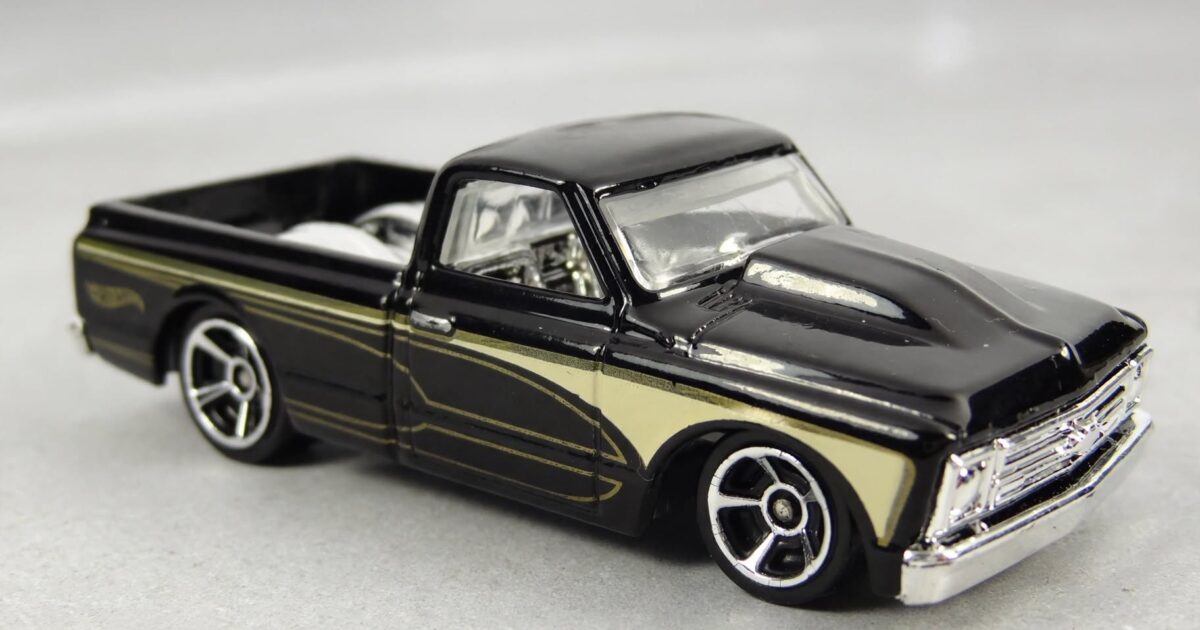 Hot Wheels ’67 Chevy C10 review: the pickup that became a canvas