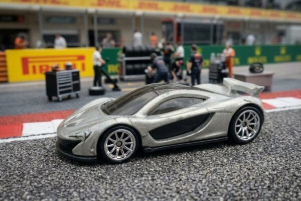 Hot Wheels McLaren P1: the hypercar you can see daylight through